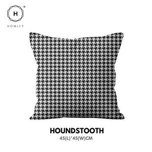 Homlly Patti Art Cushion Cover