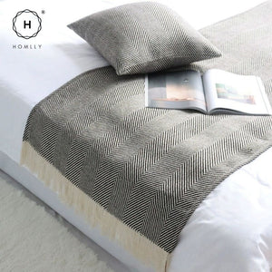 Homlly Houndstooth Decorative Pillow Cushion Covers with Bed Runner Throw